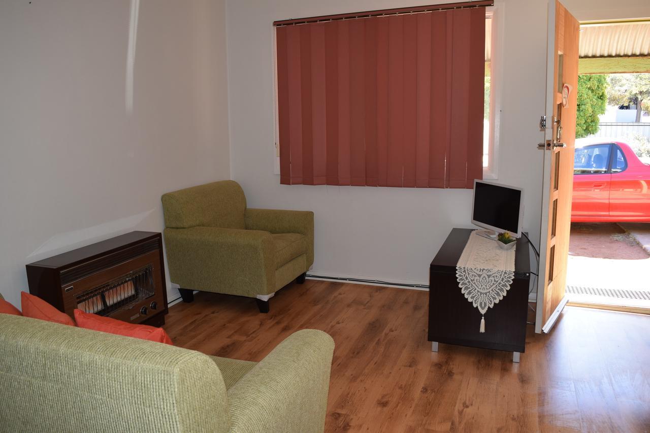 Aly'S Cottage Broken Hill Εξωτερικό φωτογραφία